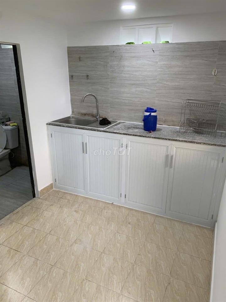 Cần cho thuê phòng trọ căn góc đường vườn lài