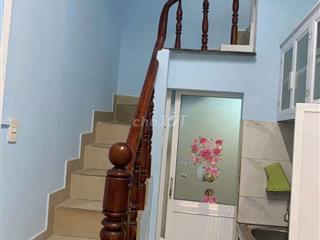 Nhà nguyên căn sát mặt tiền Đặng thúc Vịnh 2 lầu