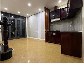 Bán Nhà vị trí đẹp đường Trần Hưng Đạo Quận 1 xách vali vào là ở