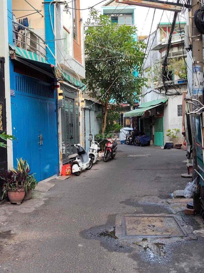 Bán gấp nhà hẻm 136 hậu giang thông nhiều đường , hẻm xe tải,