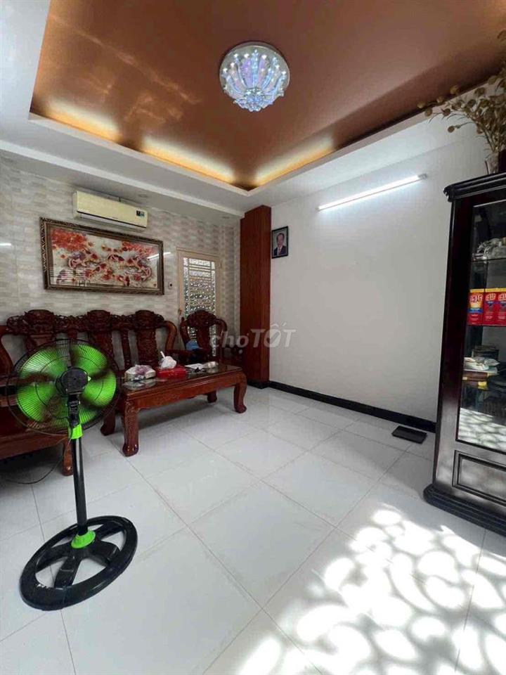 nhà bán hoa hồng 2% ae môi giới, nguyễn văn luông p11 Quận 6