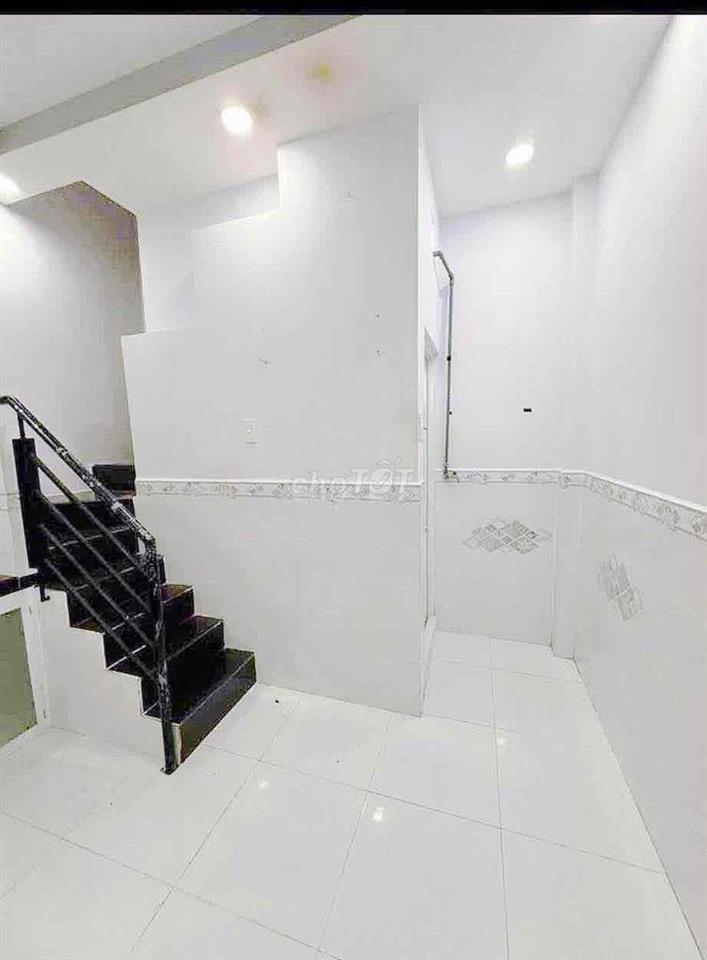 Bán nhà hẻm 108 Lê Văn Lương thông cầu Kênh Tẻ