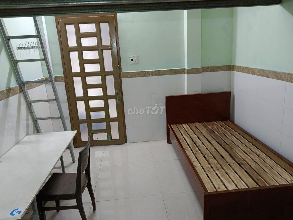 Cho Thuê 01 Phòng trọ, nhà 148 Lưu Hữu Phước, P.15 Q8