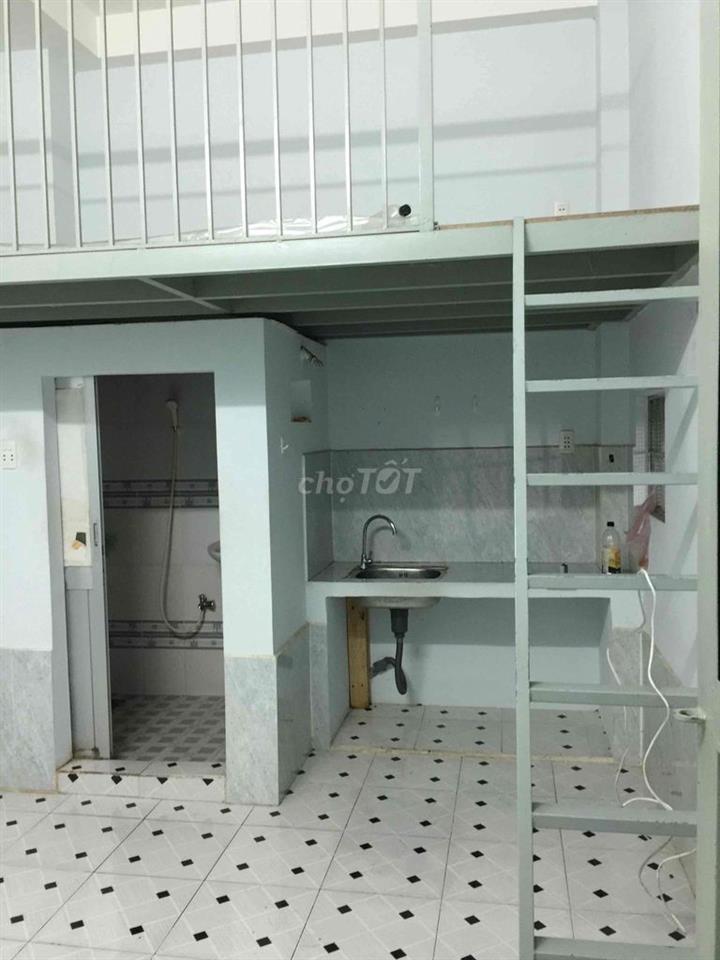 Phòng trọ 15m2 gần sân bay T3 Tân Sơn Nhất và đường Cộng Hoà