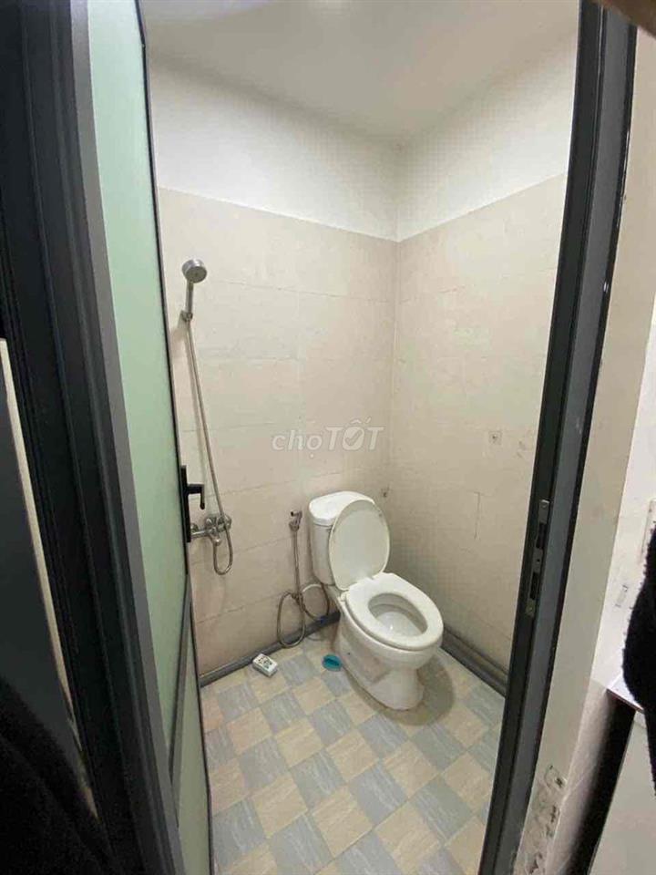 PHONGD CỬA SỔ TRỜI GẦN TÂN SƠN NHÌ AEON ĐH HUIT ĐH VHU SẴN NÔJ THẤT