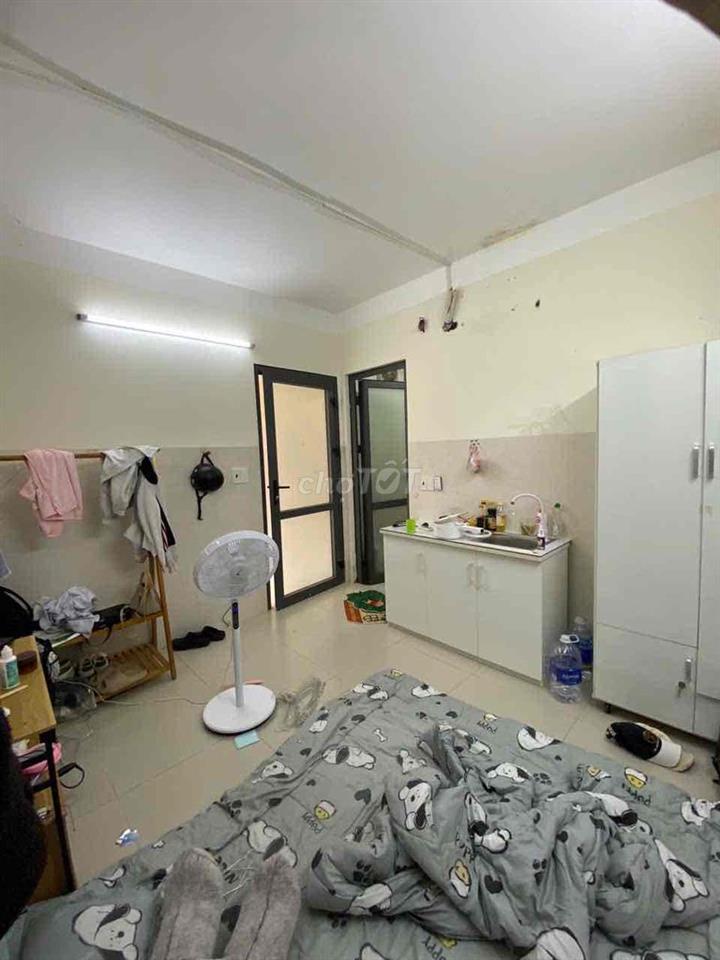 PHONGD CỬA SỔ TRỜI GẦN TÂN SƠN NHÌ AEON ĐH HUIT ĐH VHU SẴN NÔJ THẤT
