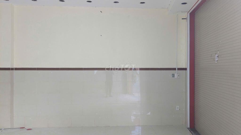 Mặt bằng cho thuê đối diện Sacombank Vườn Lài.