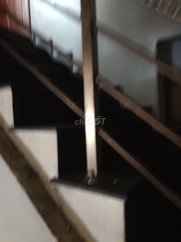 Cho thuê phòng trên lầu