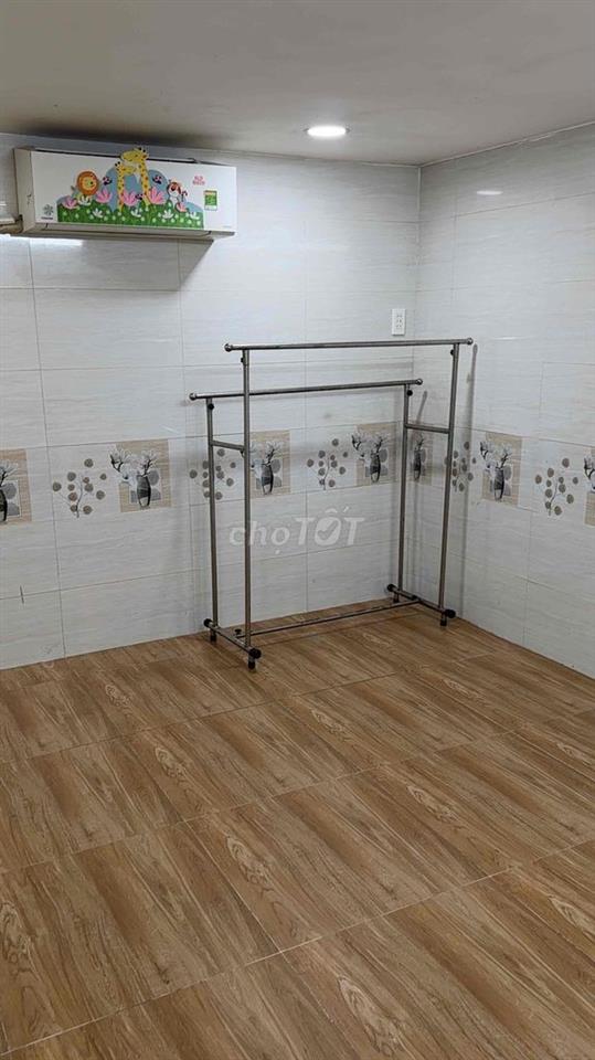 Phòng trọ giá rẻ Lê Trọng Tấn