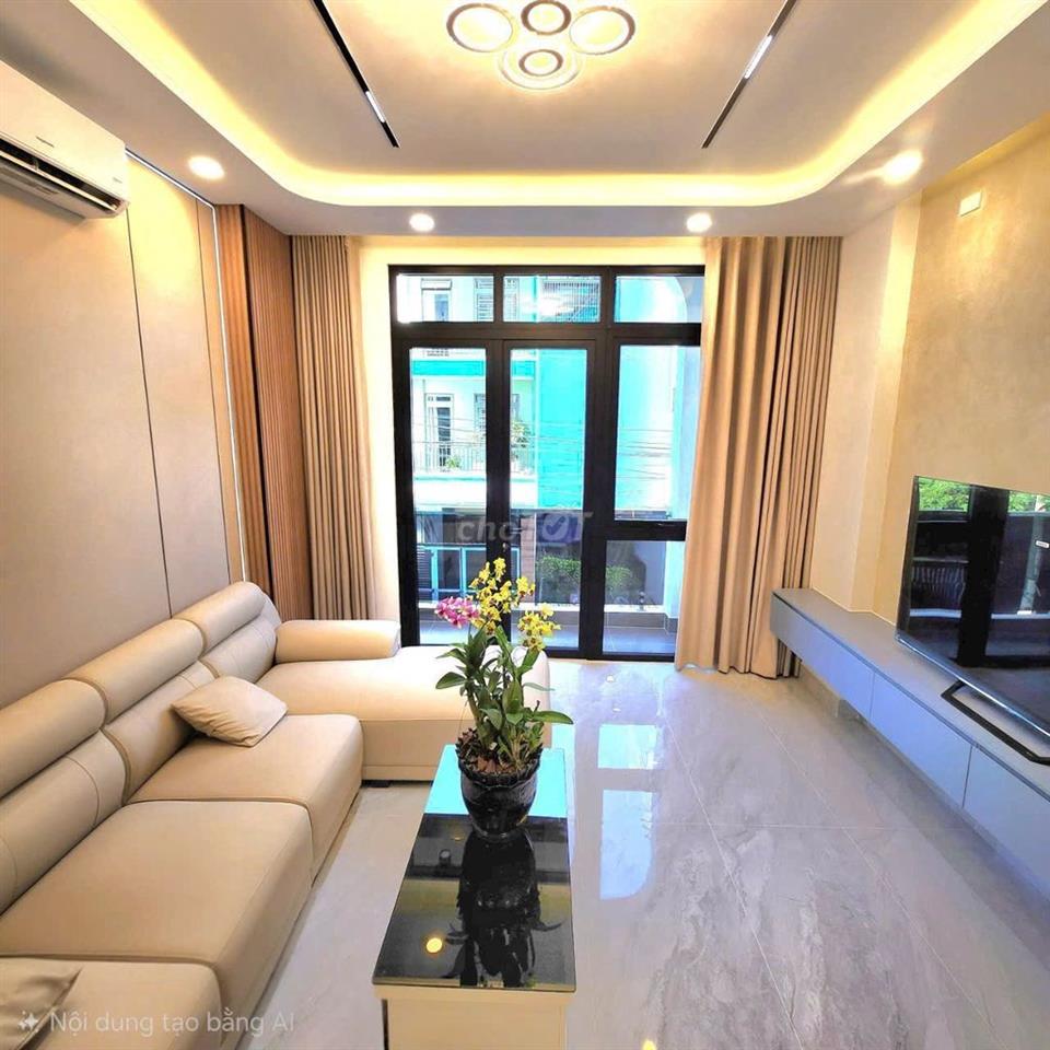 Chính chủ bán nhà 5 tầng gần quận 2
