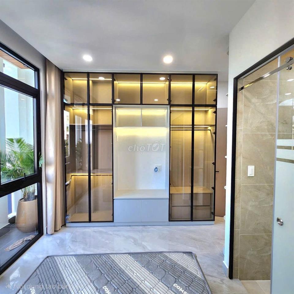 Chính chủ bán nhà 5 tầng gần quận 2