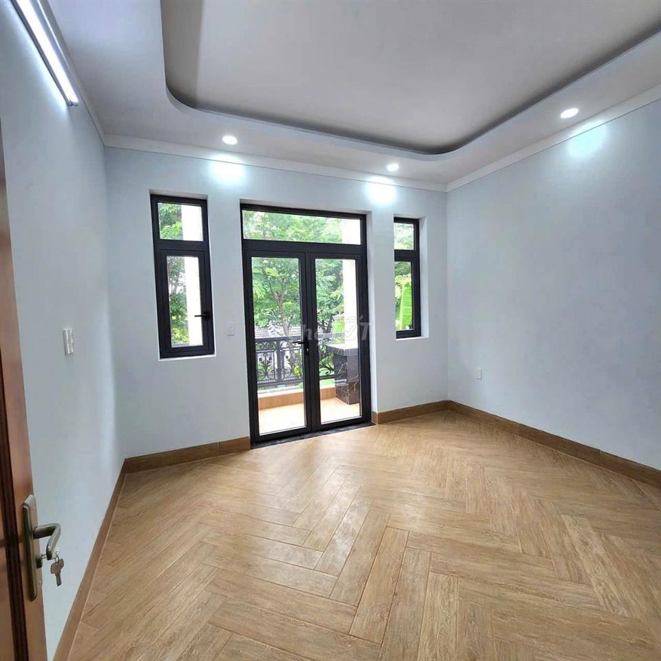 Chính chủ bán nhà đường Lò Lu Quận 9