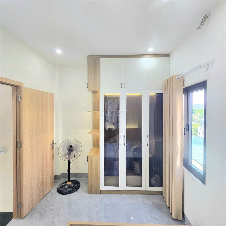 Chính chủ bán nhà có thang máy  Quận 9