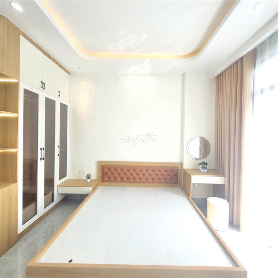 Chính chủ bán nhà có thang máy  Quận 9