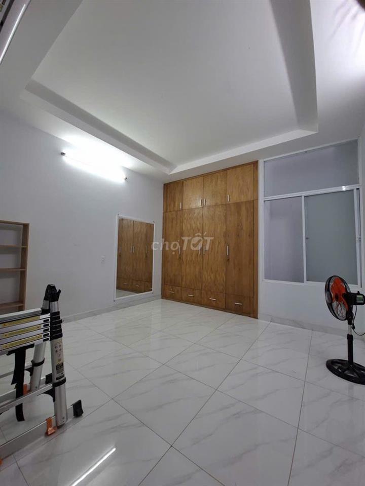 NHÀ 1T2L 3PN 3WC - ĐƯỜNG 12 - ĐỐI DIỆN ĐH LUẬT, HIỆP BÌNH CHÁNH