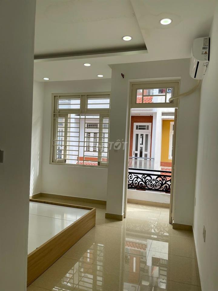 NHÀ ĐẸP 5PN 4 LẦU CÓ THANG MÁY ĐƯỜNG 23 ĐI VÔ SAU GIGAMAL KHU BÊN SÔNG