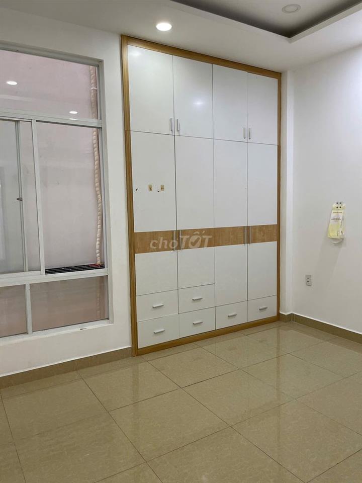 NHÀ ĐẸP 5PN 4 LẦU CÓ THANG MÁY ĐƯỜNG 23 ĐI VÔ SAU GIGAMAL KHU BÊN SÔNG