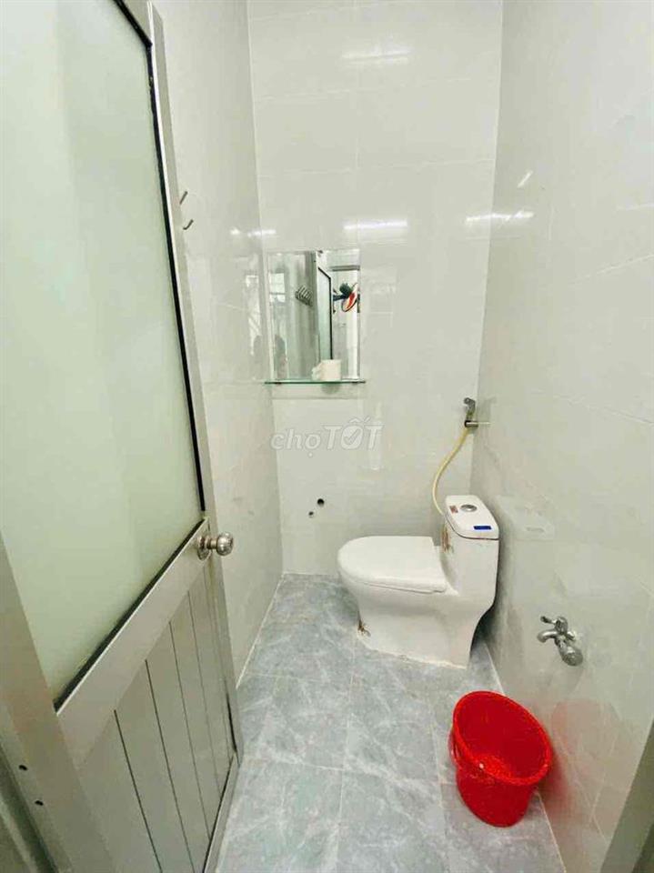 nhà đẹp 1 lầu 2pn 2wc