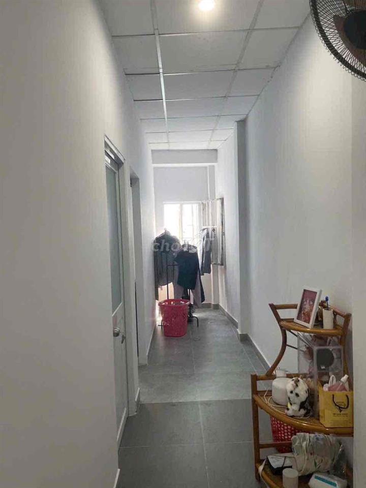 nhà mới đẹp 1 lầu 2pn 2wc có sân sau rộng