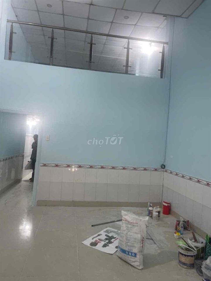 nhà đ35 một lửng +1pn dưới gần hiệp bình
