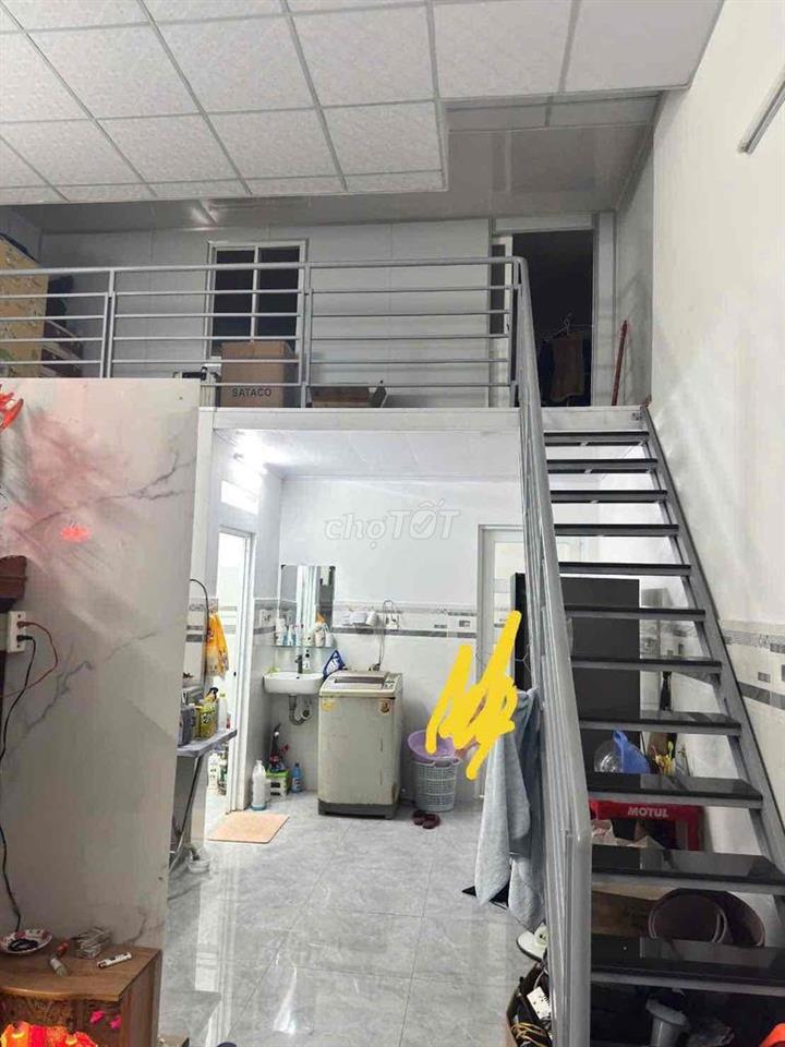 nhà một lửng 2pn đ xe tải gần hiệp bình