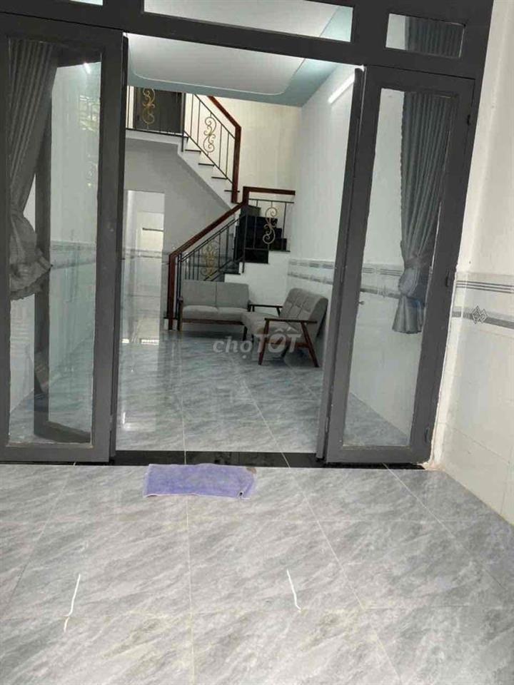 nhà mới đẹp 1 lầu 2pn2wc đ xe hơi