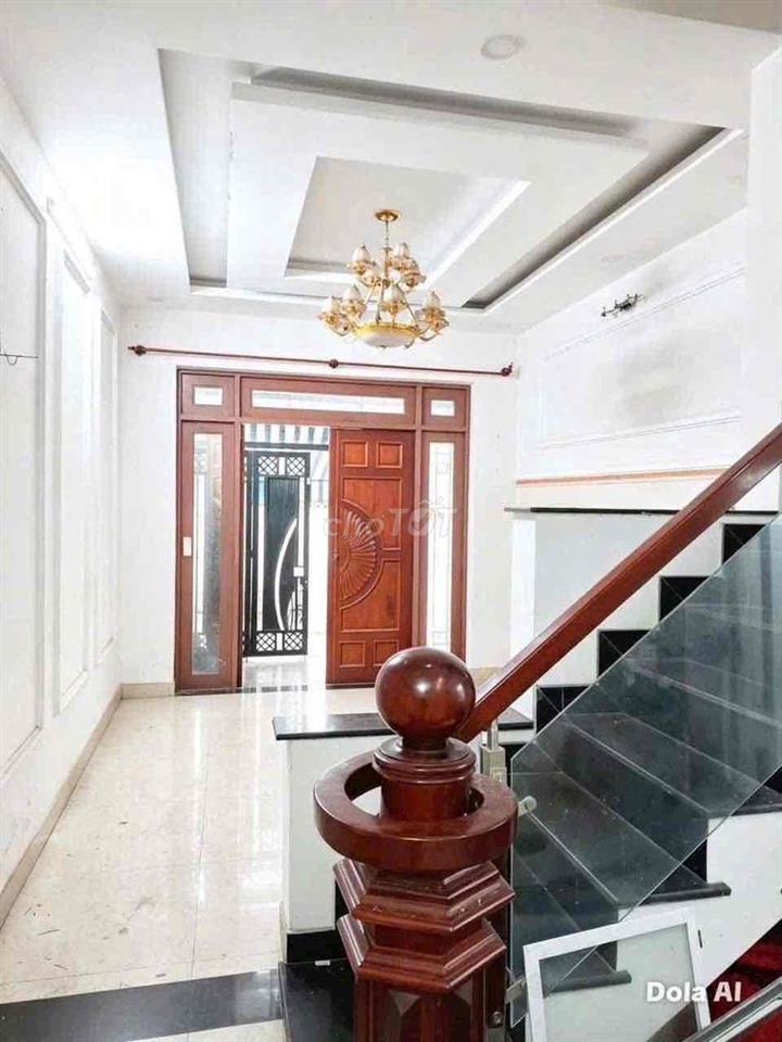 nhà 2 lầu 4pn5wc hẻm xe hơi gần chợ hiệp bình