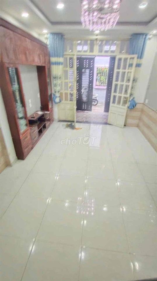 nhà đẹp 1 lầu 3pn2wc đ 38 HXHgần chợ hiệp bình
