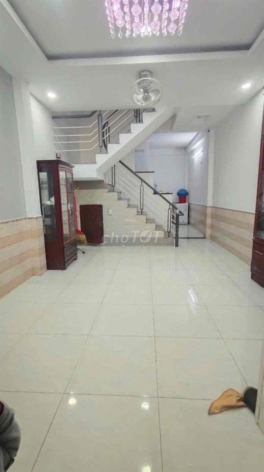 nhà đẹp 1 lầu 3pn2wc đ 38 HXHgần chợ hiệp bình