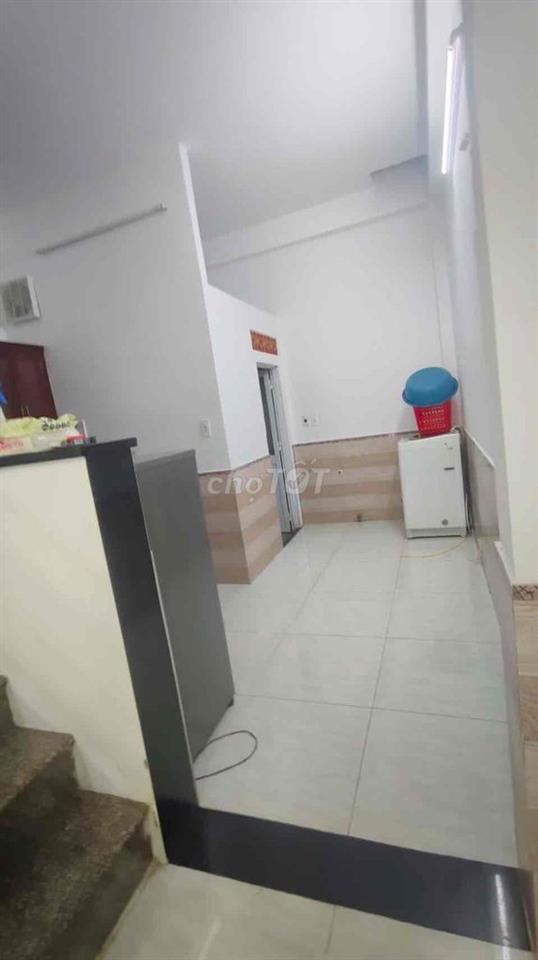 nhà đẹp 1 lầu 3pn2wc đ 38 HXHgần chợ hiệp bình