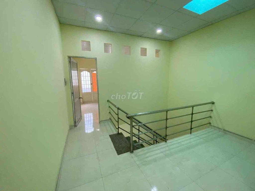 nhà 1 lầu 3pn2wc đ48 còn mới đẹp
