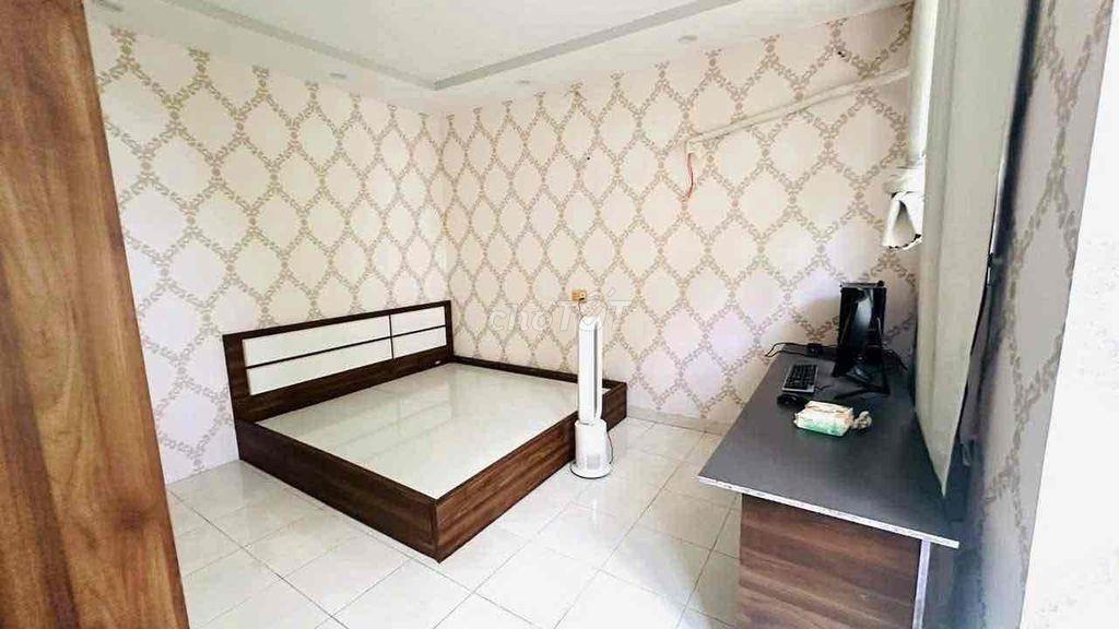 nhà 1 lầu 3pn3wc hetm xe hơi gần chợ hiệp bình