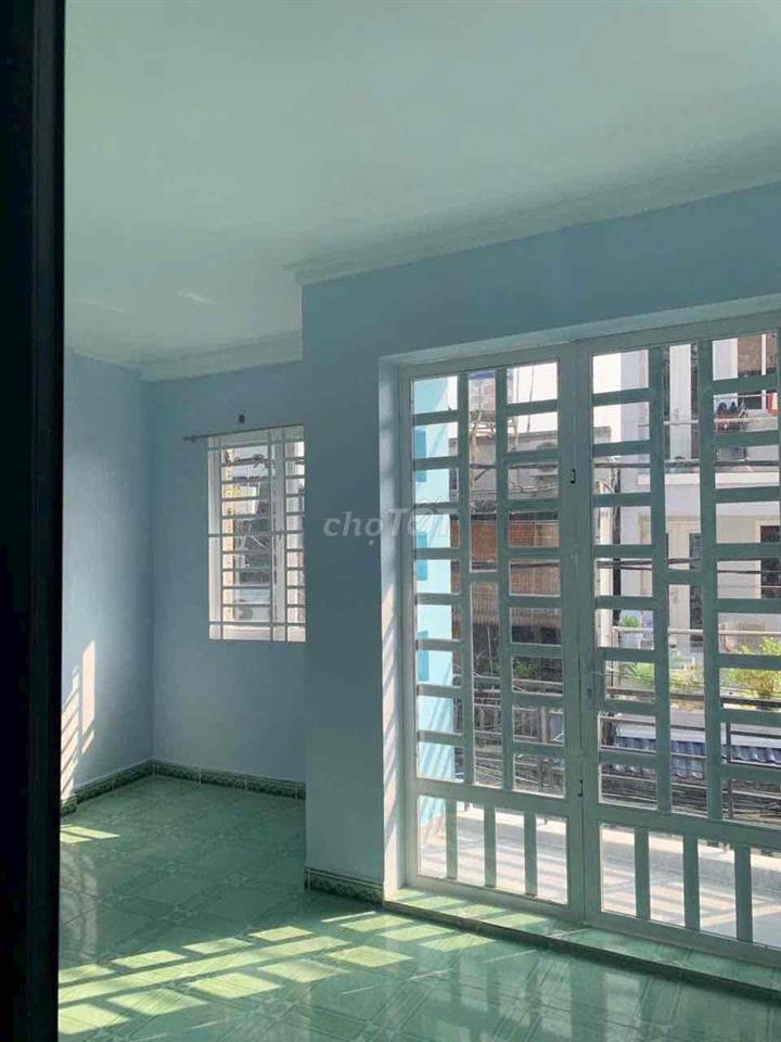nhà đ xe hơi 1 lầu 2pn2wc ở kd oline