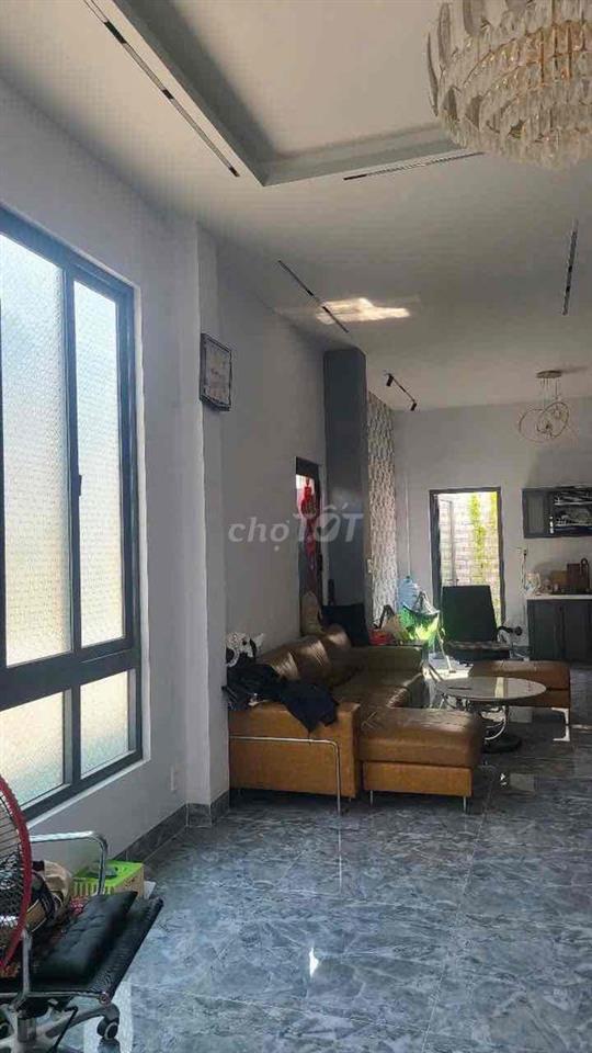 nhà thụt (cầm cố thế chấp) 2 lầu 4pn 3wc