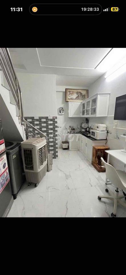 nhà nhỏ đẹp 1 lầu có ban công điện nước chính