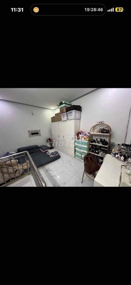 nhà nhỏ đẹp 1 lầu có ban công điện nước chính