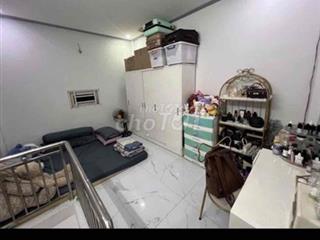 nhà nhỏ đẹp 1 lầu có ban công điện nước chính