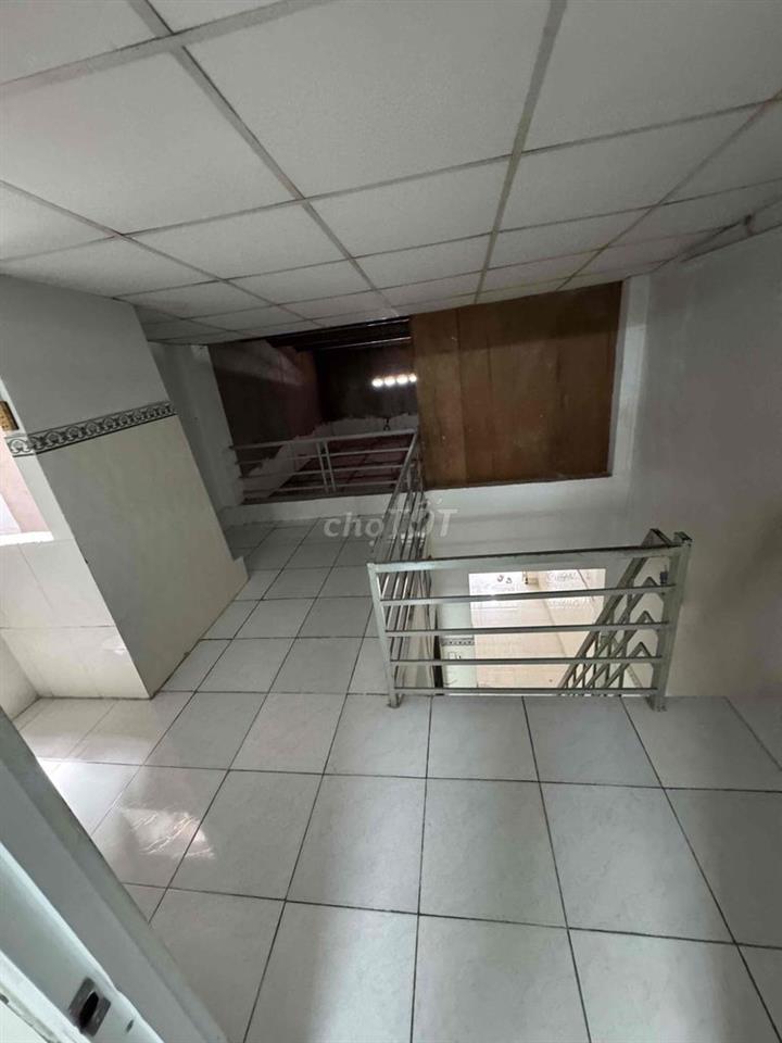 Cho thuê nhà nguyên căn gần chợ Hiệp Bình