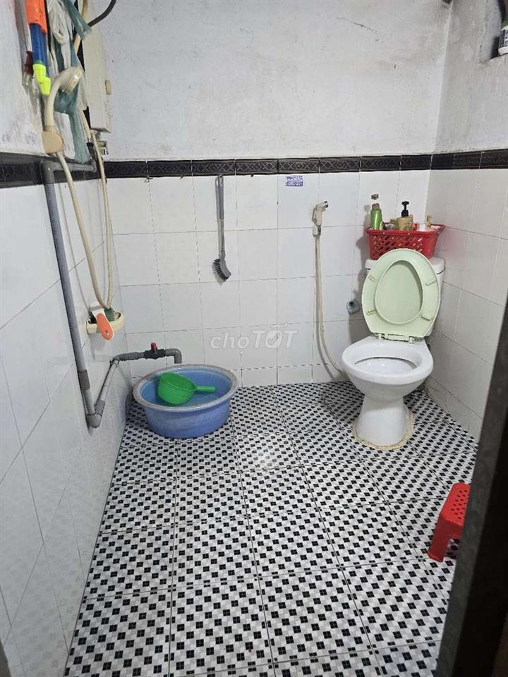 Phòng 1 ng cho hssv hoặc NVVP