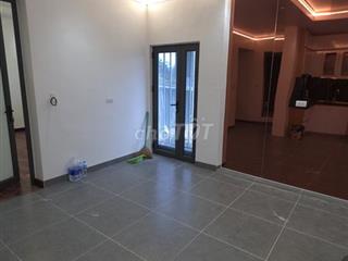 Bán tập thể tầng 3 lô góc mặt phố Linh Lang và Đào Tấn Phường Giảng Võ