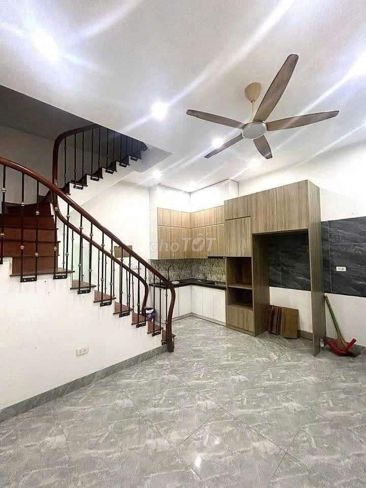 Chính chủ cho thuê gấp nhà 4T, 3N 3wc, Trung Phụng-Khâm Thiên, full đồ