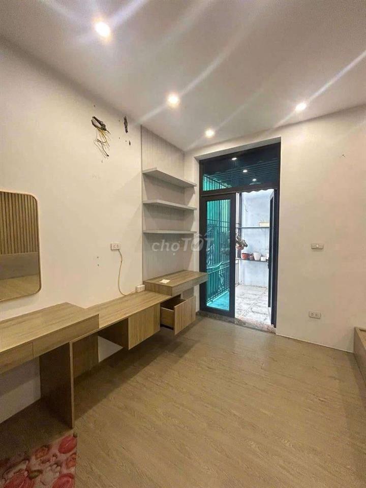 Chính chủ cho thuê gấp nhà 4T, 3N 3wc, Trung Phụng-Khâm Thiên, full đồ