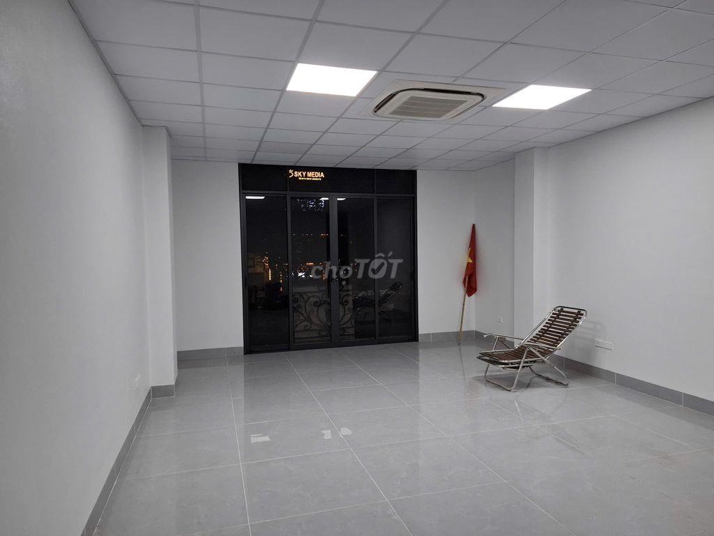 Cho thuê tầng 2 nhà mặt phố Hồ Học Lãm