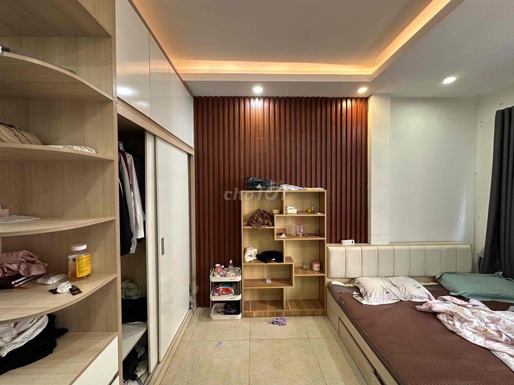 Nhà 5 tầng đường 3 ô tô tránh full tiện ích vị trí trung tâm