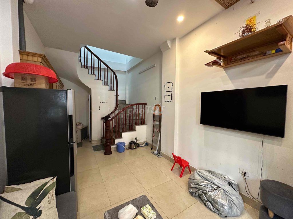 Nhà 5 tầng đường 3 ô tô tránh full tiện ích vị trí trung tâm