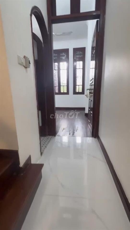 MẶT PHỐ TRẦN KHÁT CHÂN – CHO THUÊ NHÀ 5 TẦNG – 18 TRIỆU/THÁNG