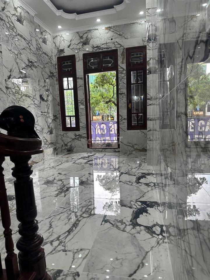 MẶT PHỐ TRẦN KHÁT CHÂN – CHO THUÊ NHÀ 5 TẦNG – 18 TRIỆU/THÁNG