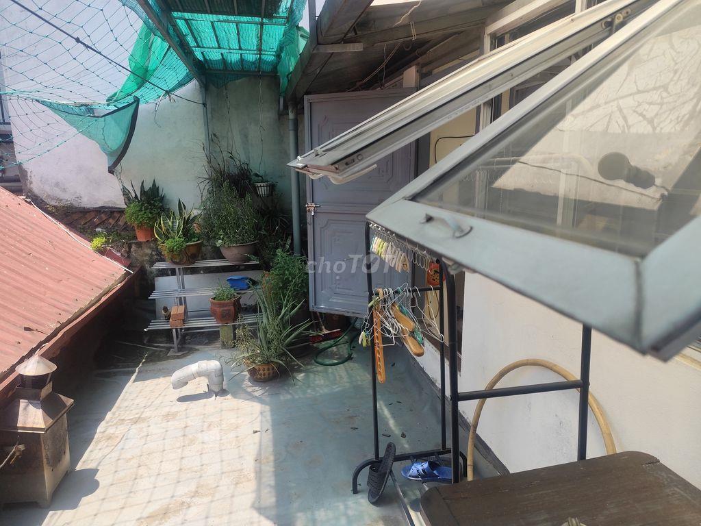 Cần bán gấp nhà đang ở, trong ngõ tầng 2+3khu dân cư 53 Hàng Buồm