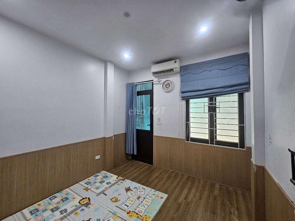 cần cho thuê nhà 25m2 x 5 tầng