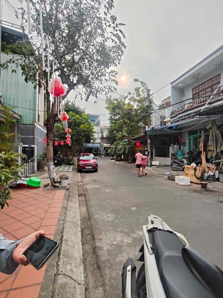 💯HIẾM, MẶT TIỂN ĐỘI CẤN, SÂN Ô TÔ, CÓ DÒNG TIỀN CHỈ 5.5 TỶ CẨM LỆ